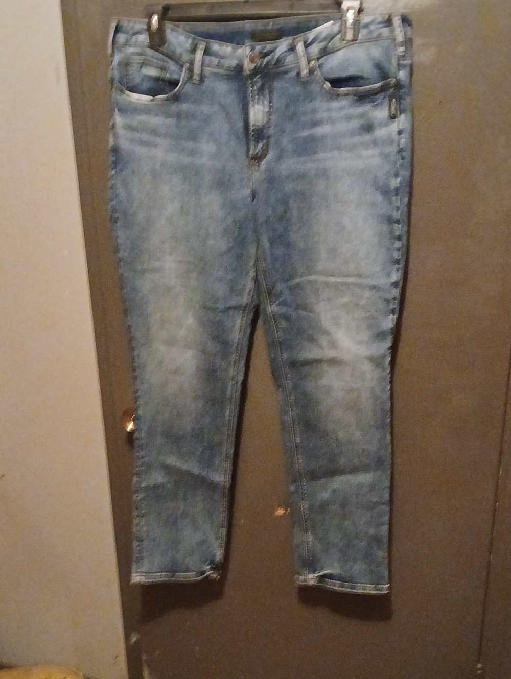 Silver Jeans Women's Medium Blue Straight Leg Jeans